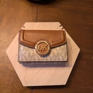 Michael Kors Hamilton Moderne Small Compact Wallet